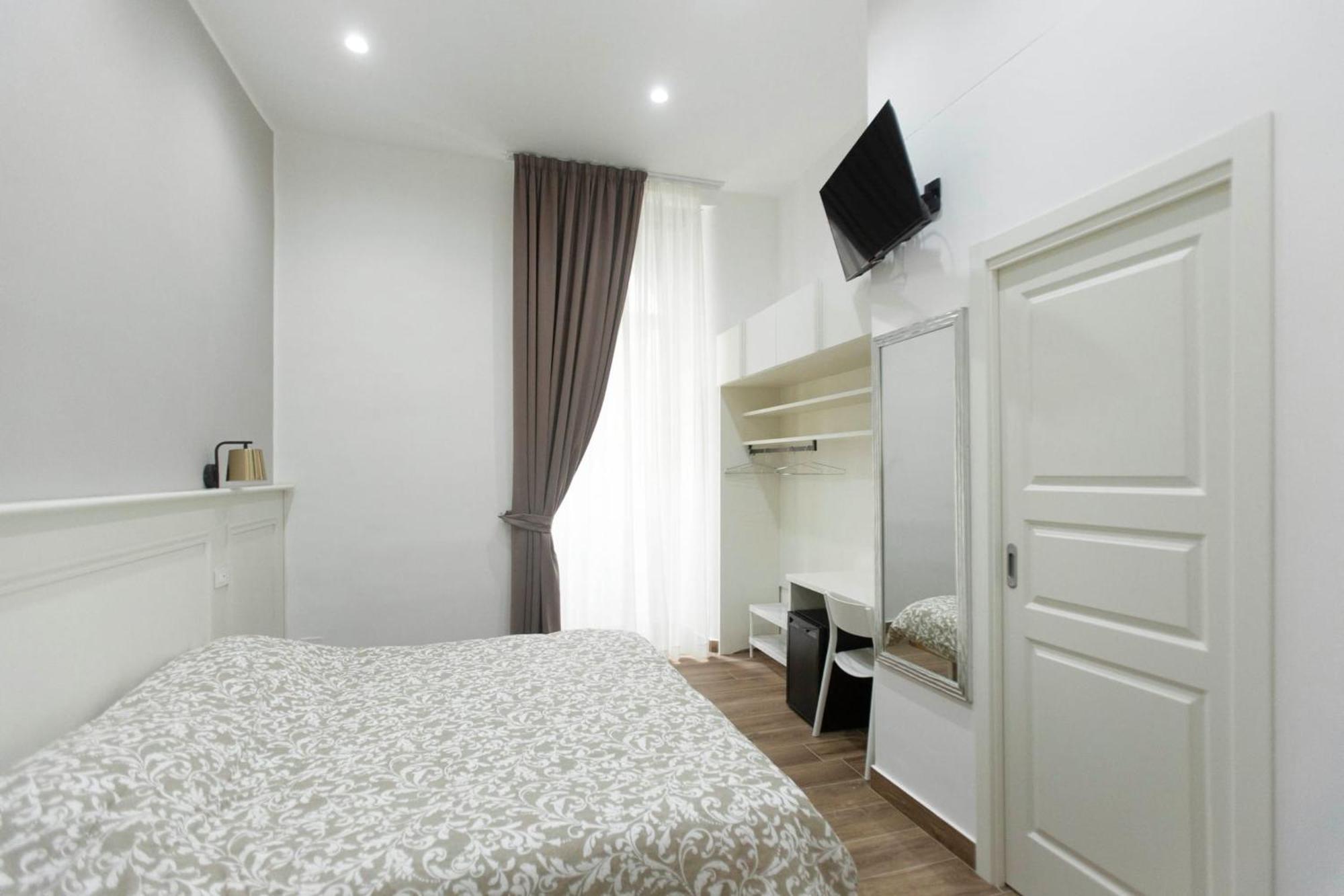 Affittacamere Vomero House 2*